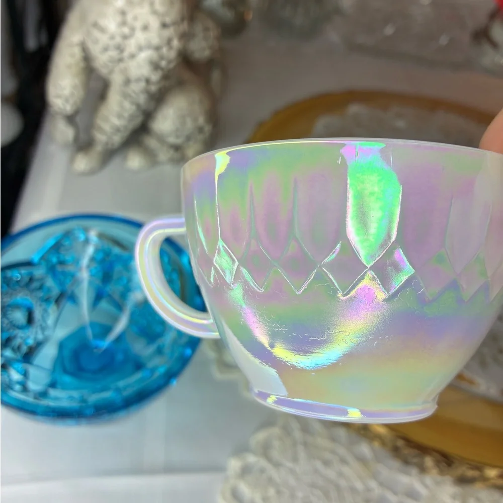 Federal glass Iridescent cup n Saucer - Picture 7 of 10